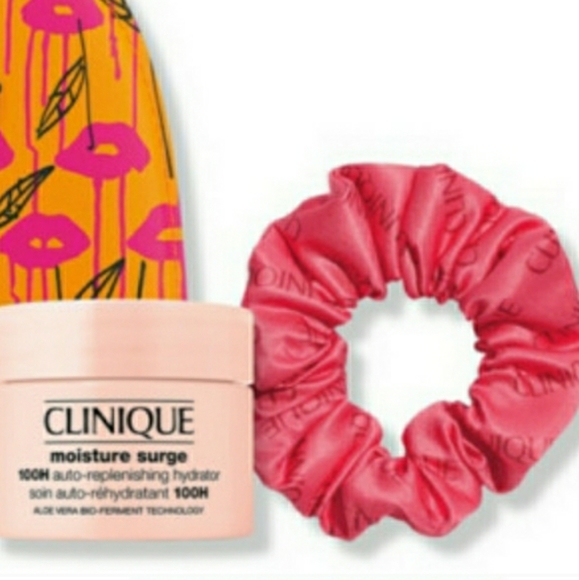 CLINIQUE 4 PIECE TRAVEL SKINCARE GIFT SET. - Picture 2 of 9